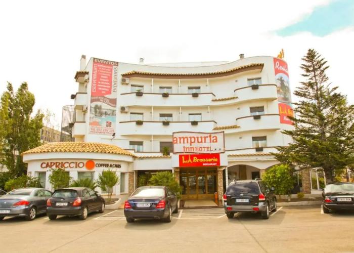 Hotel Ampuria Inn