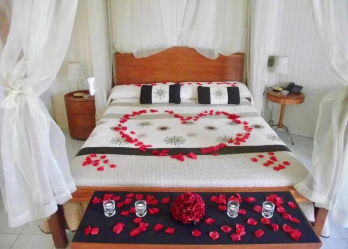 Hotel Ampuria Inn