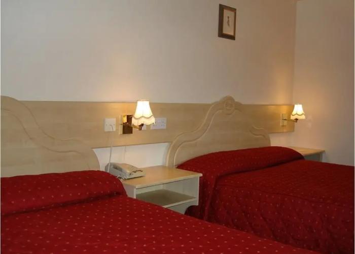 Hillview Lodge