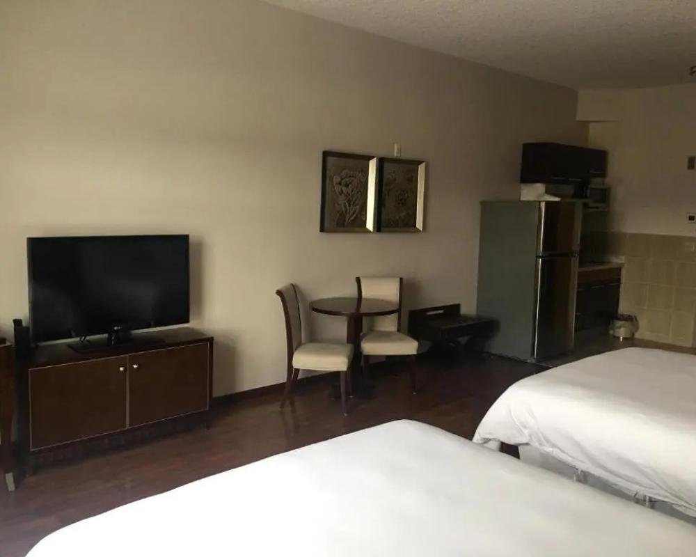 фото Days Inn & Suites by Wyndham Fort Saskatchewan