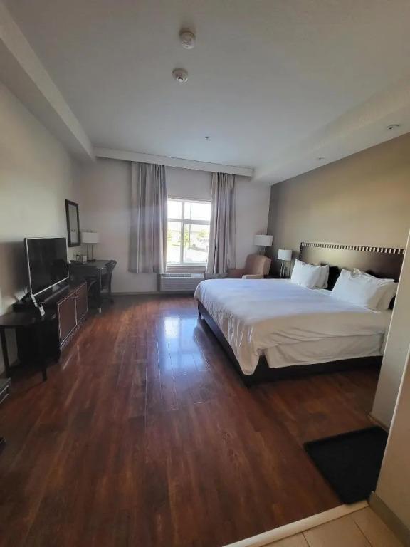 фото Days Inn & Suites by Wyndham Fort Saskatchewan