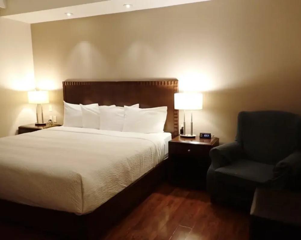 фото Days Inn & Suites by Wyndham Fort Saskatchewan