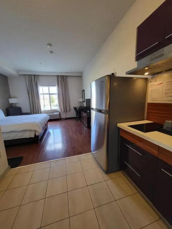 фото Days Inn & Suites by Wyndham Fort Saskatchewan