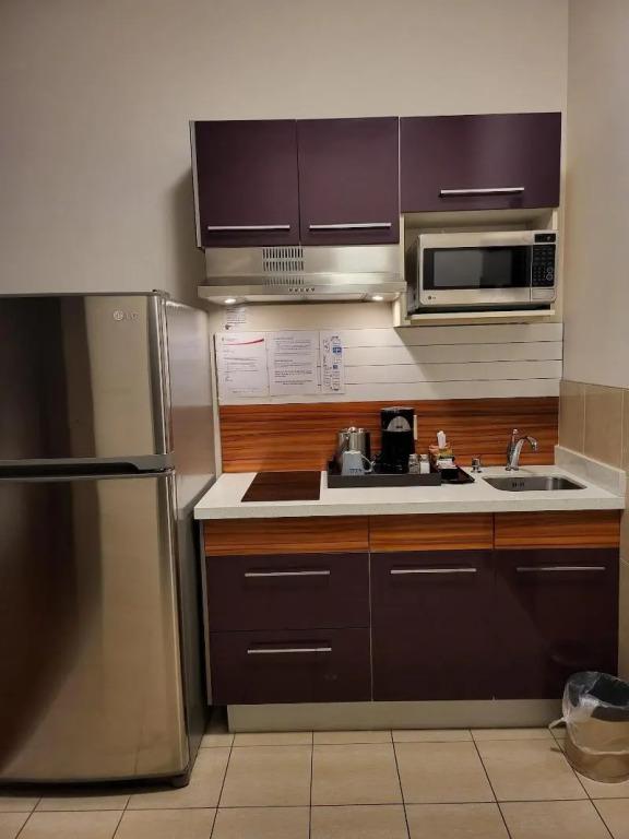 фото Days Inn & Suites by Wyndham Fort Saskatchewan