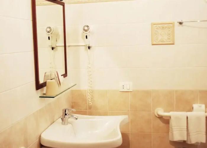 Greta Rooms Hotel