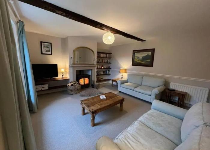 Stunning 4-bed Grade II House in the Lake District