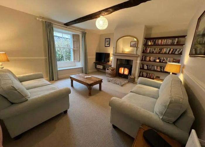 Stunning 4-bed Grade II House in the Lake District