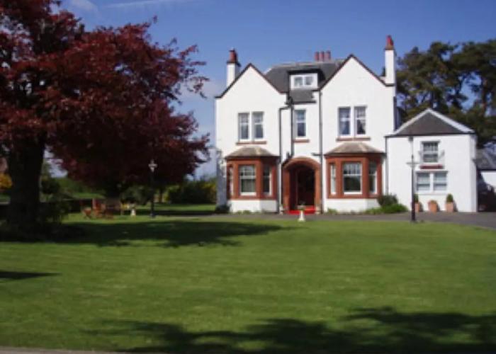 Pinewood Country House