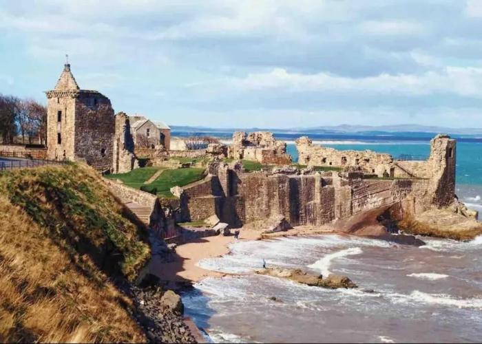 Lovely 2-bed House in St Andrews, Scotland