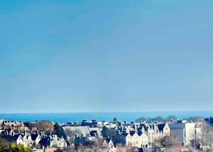 Lovely 2-bed House in St Andrews, Scotland