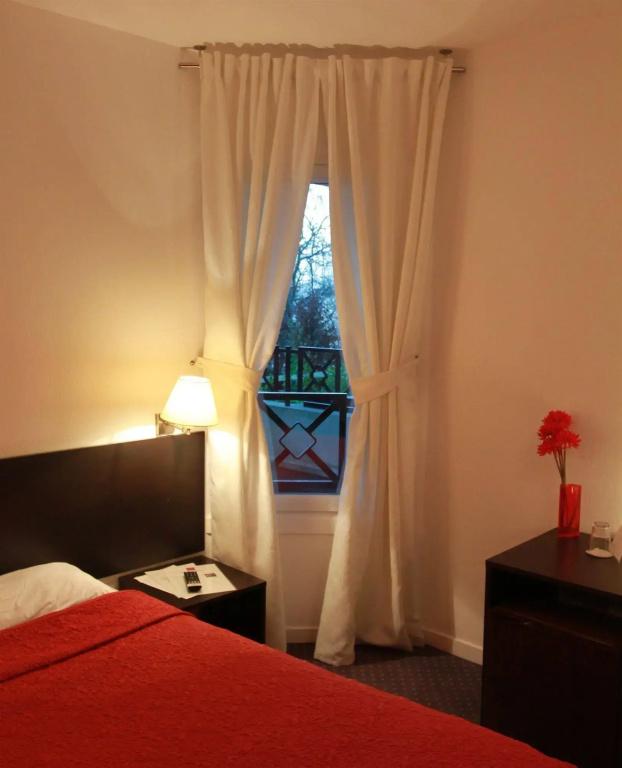 фото Paris Saint-Cloud Hôtel