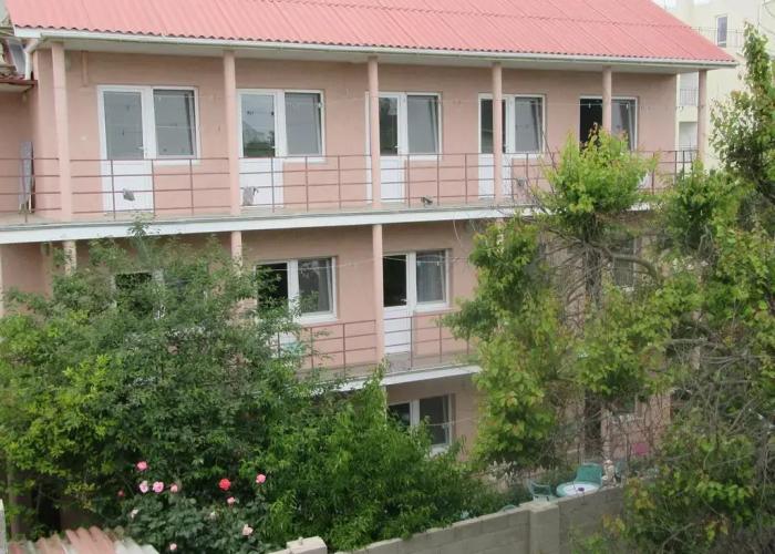 Sadochek Guest House