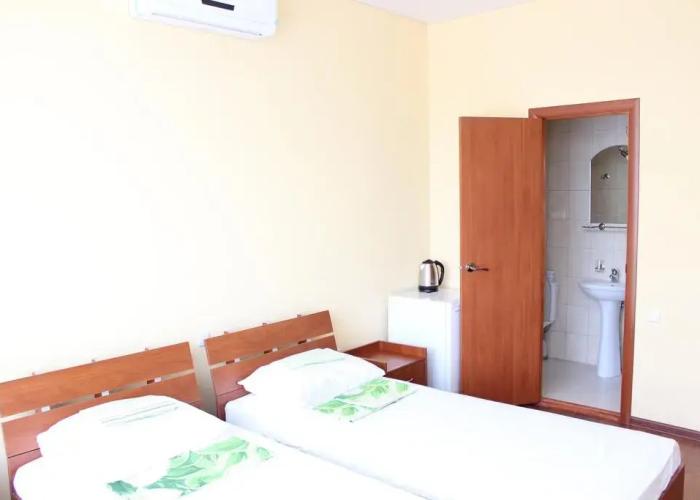 Roza Vetrov Guest House