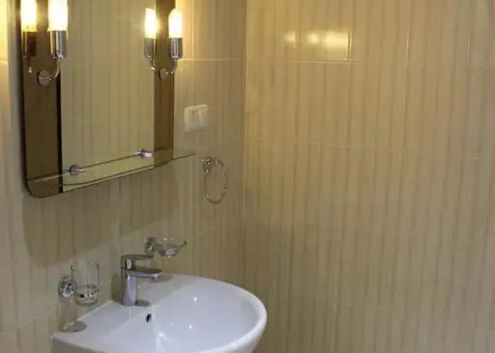 Roza Vetrov Guest House