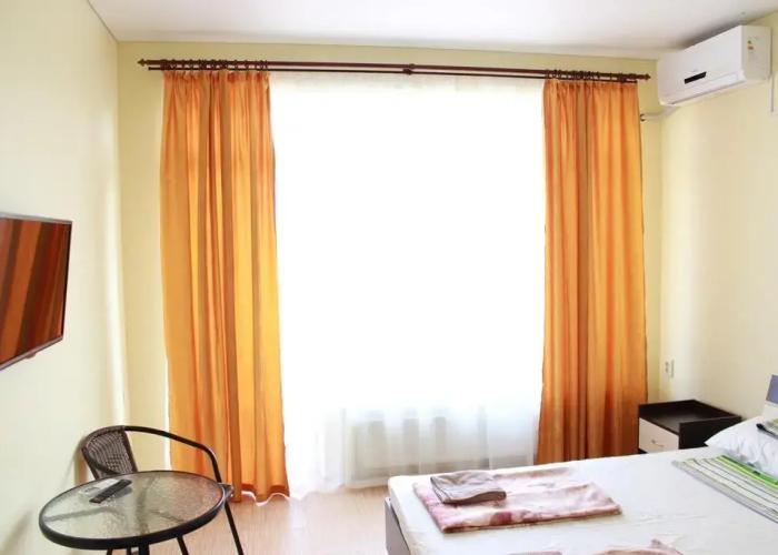 Roza Vetrov Guest House