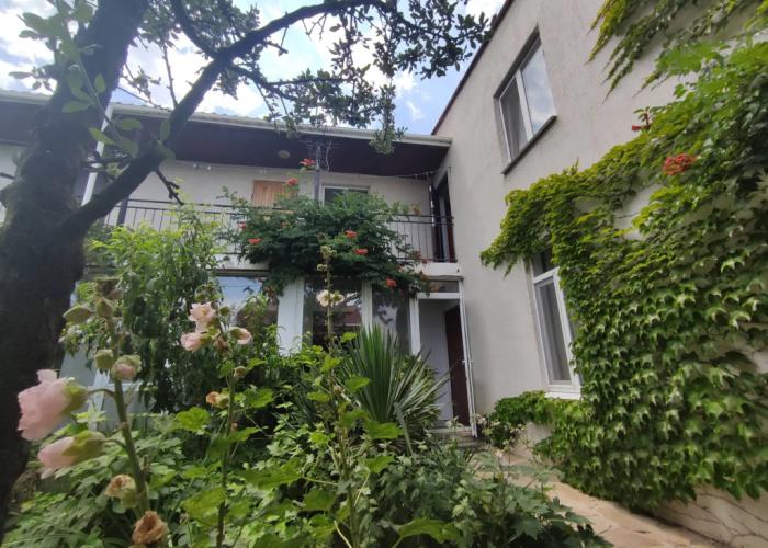 Fiolentovsky Guest House