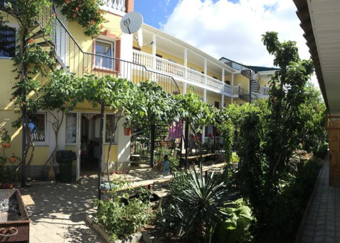 U Chizhika Guest House