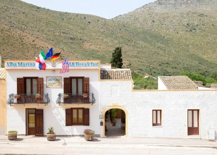 Alba Marina Bed & Breakfast