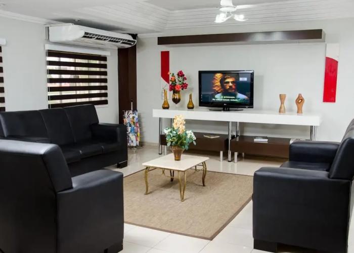 Serras Hotel