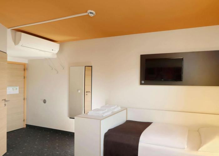B&B HOTEL Berlin Genshagen-Süd