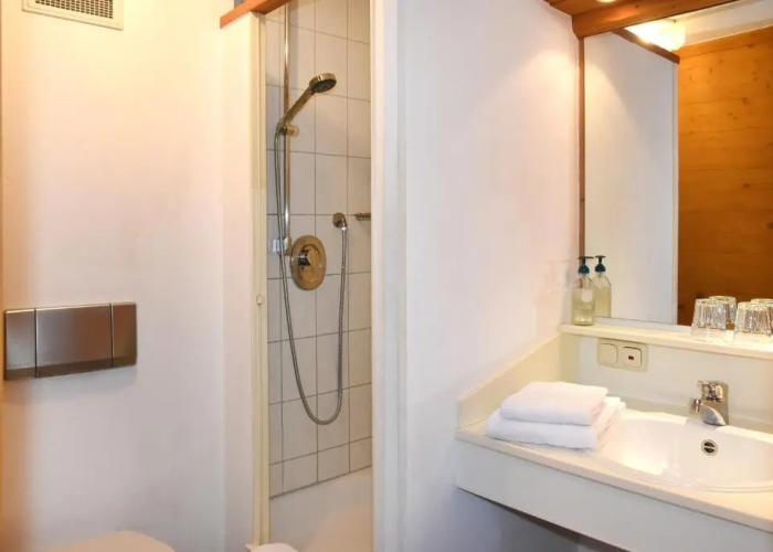 Alps Hostel