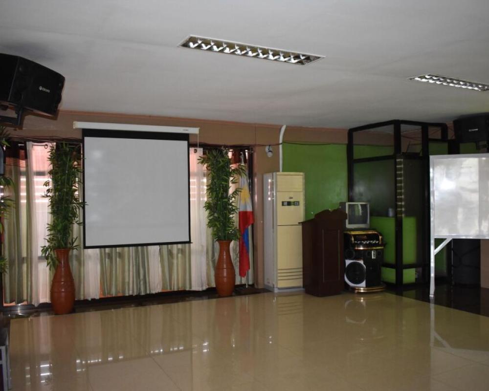 Nikita's Place Hotel