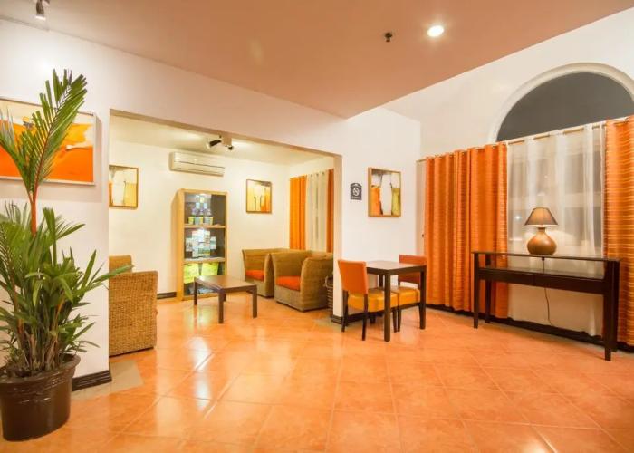 Microtel Inn & Suites By Wyndham Eagle Ridge