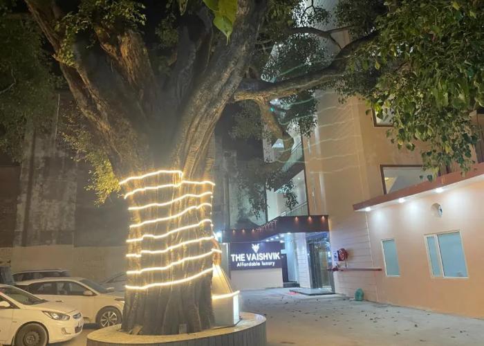 Hotel The Vaishvik