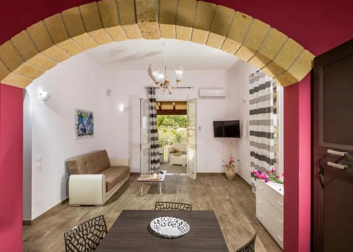 Splendid Holiday Home in Castellammare del Golfo near Beach