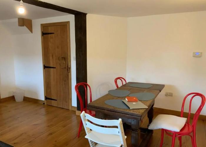 Delightful 4BD Home Full of Flair Edenbridge Kent