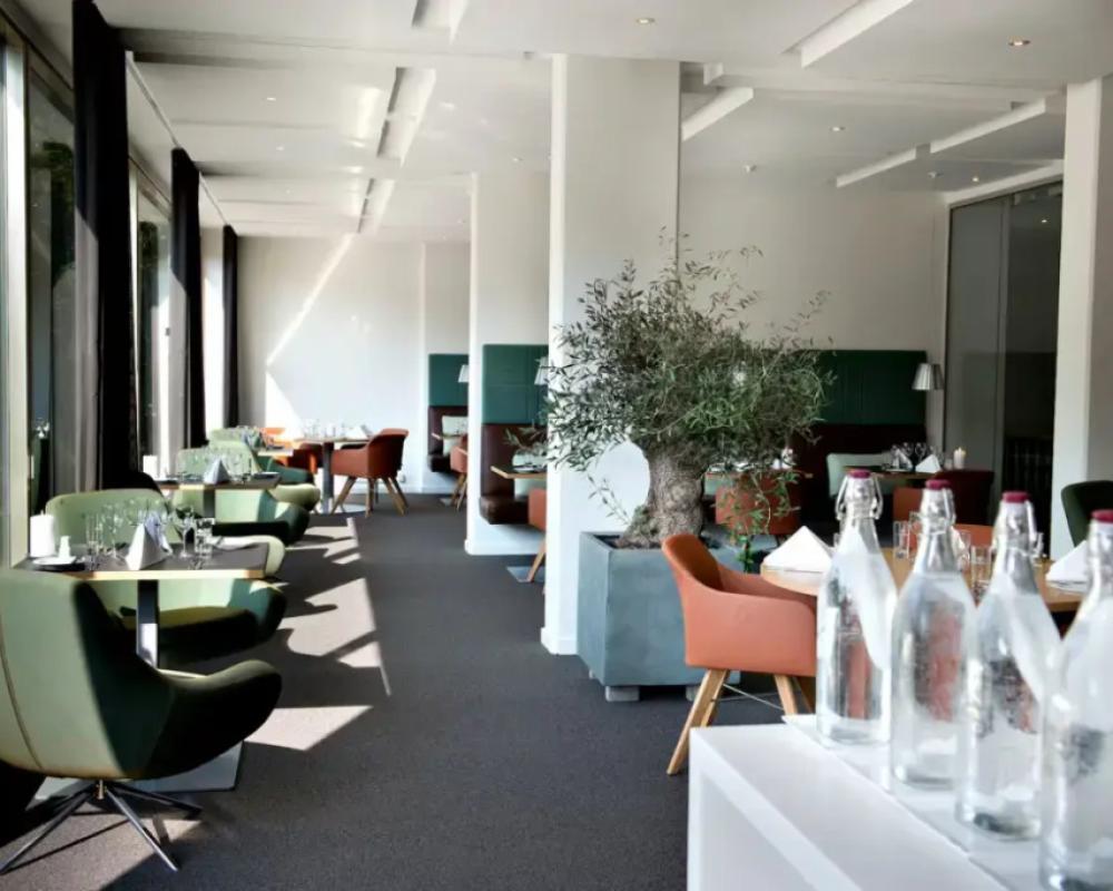 фото Comwell Hvide Hus Aalborg