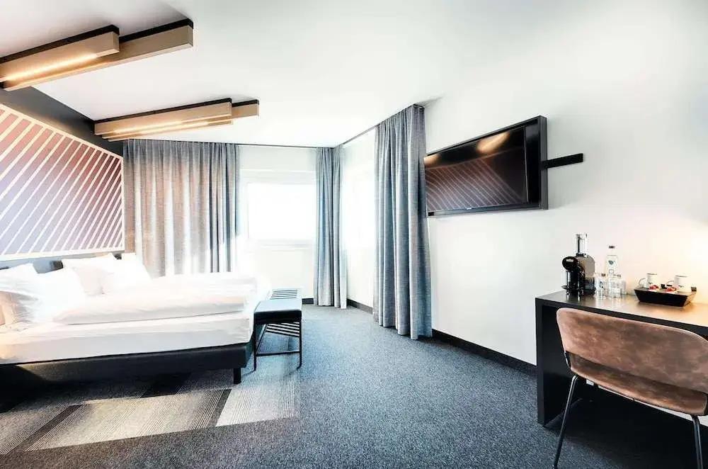 фото B&B HOTEL Aalborg