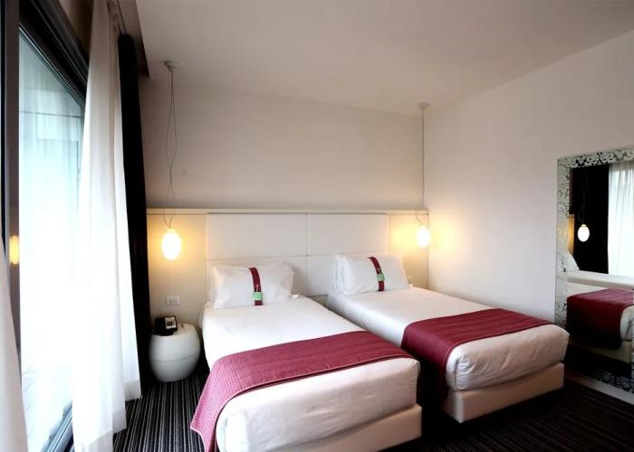 Holiday Inn Nola - Naples Vulcano Buono