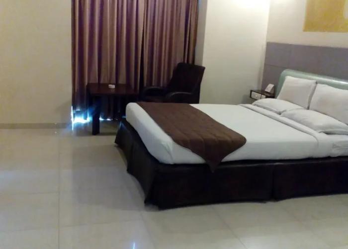The Shiv Grand