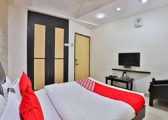 Hotel Gokul
