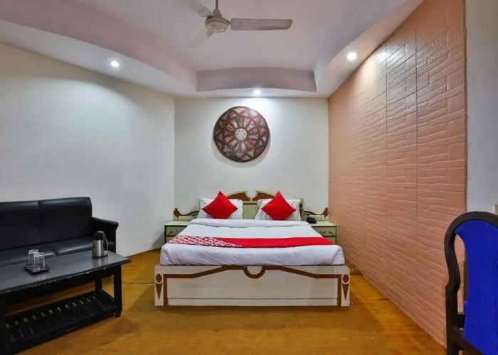 Hotel Gokul