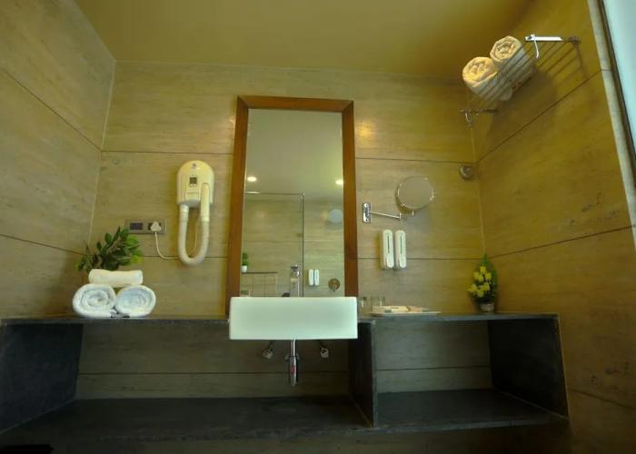 Renest Gandhidham