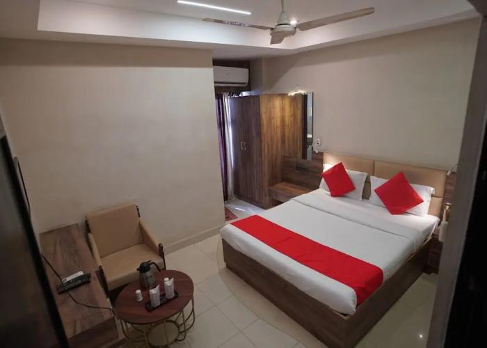 Hotel Gokul