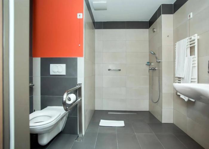 Best Western Plus Lakeside Hotel