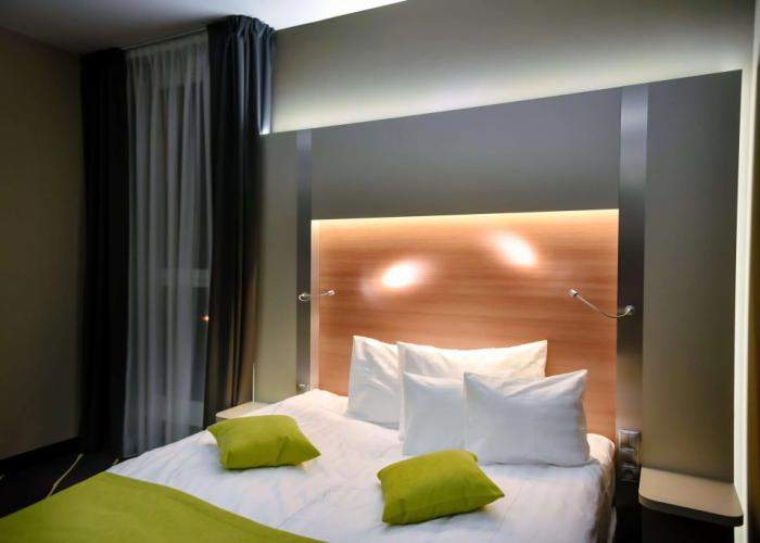 Best Western Plus Lakeside Hotel