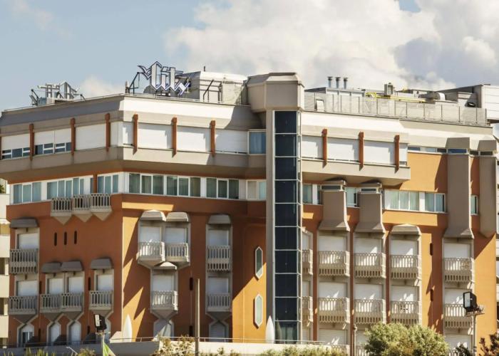 City Hotel