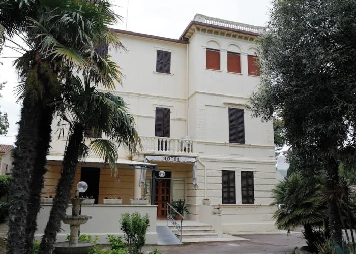 Hotel Villa Pina