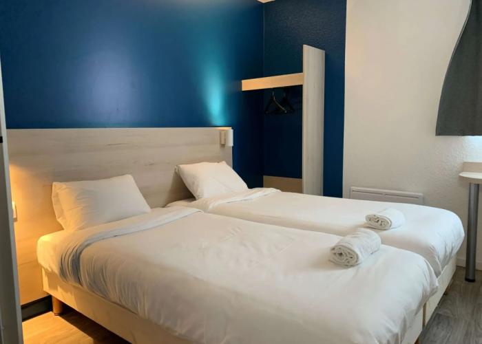 Kyriad Direct Dreux