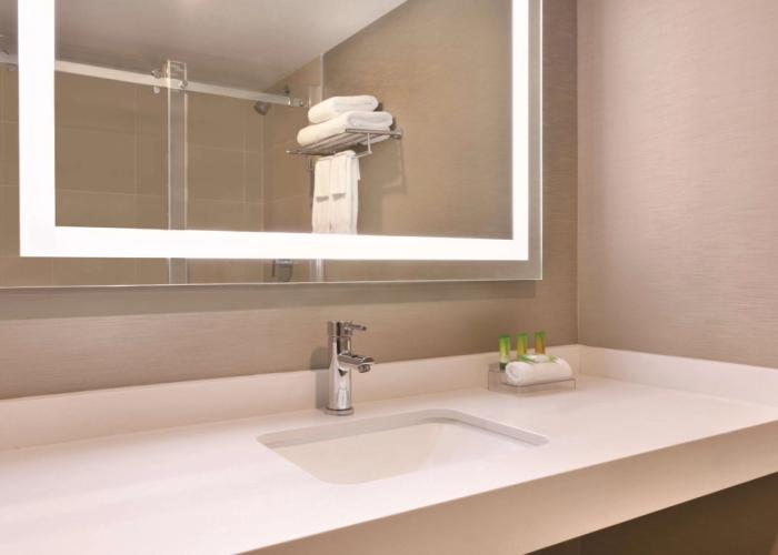 Park Inn by Radisson Brampton, On