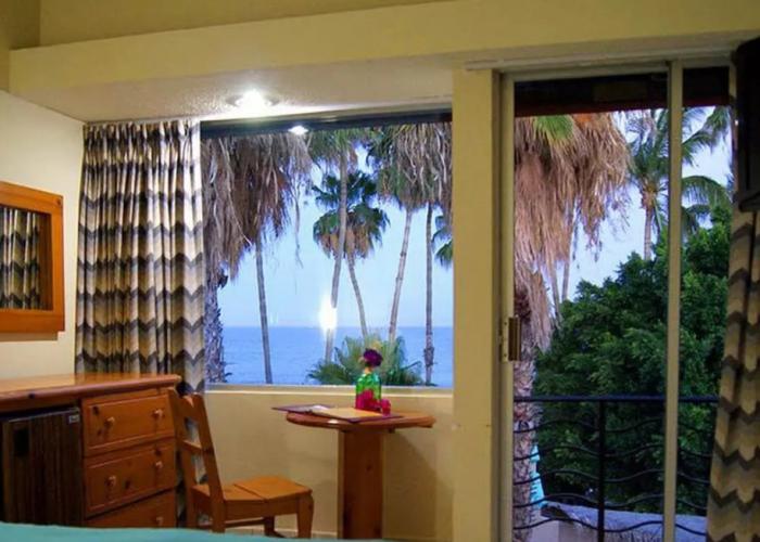 La Concha Beach Hotel & Club