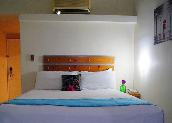 La Concha Beach Hotel & Club