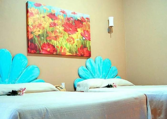 La Concha Beach Hotel & Club