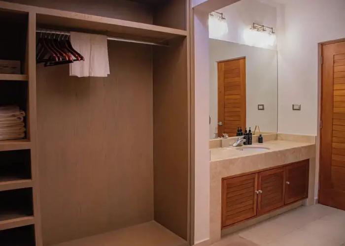 Condo Cortes