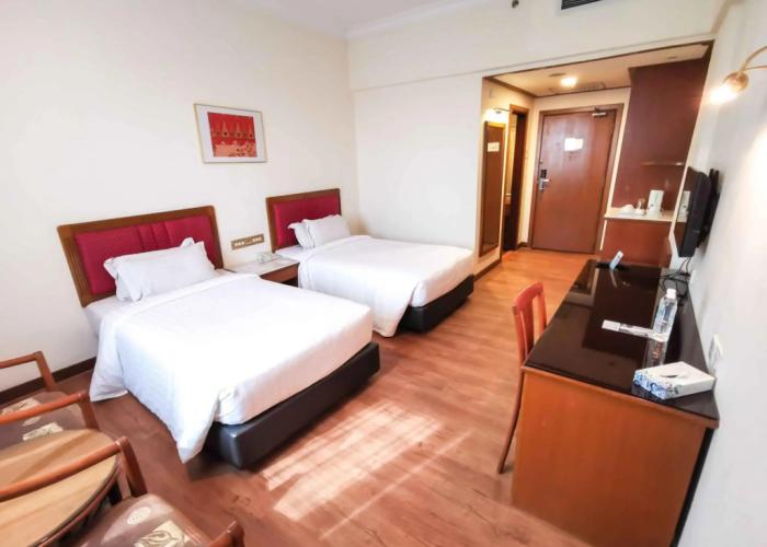 Crystal Crown Hotel Harbour View