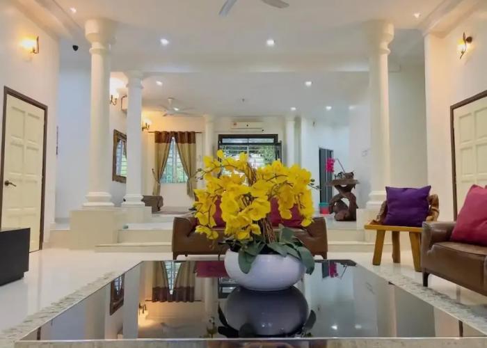 Villa Solihin